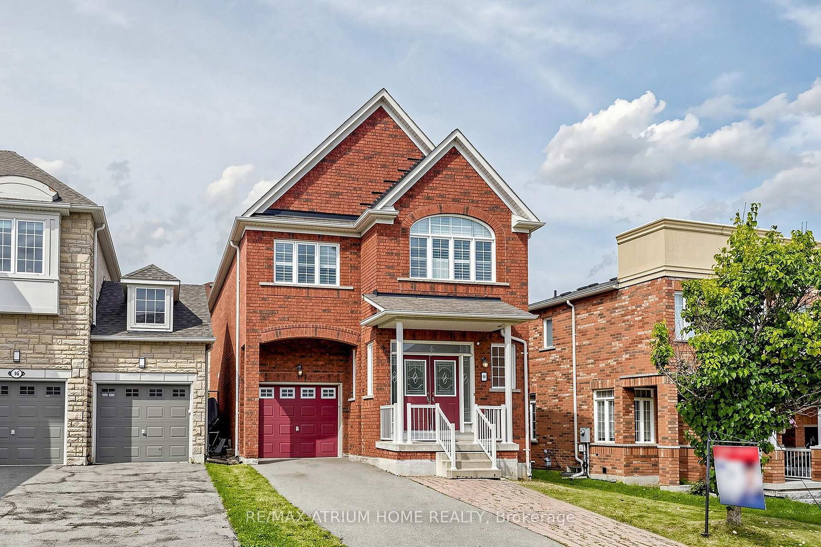 44 Krisbury Avenue • Vaughan, ON photo 2