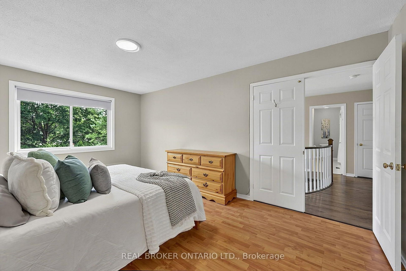 2 Amberglen Court • East Gwillimbury, ON photo 20