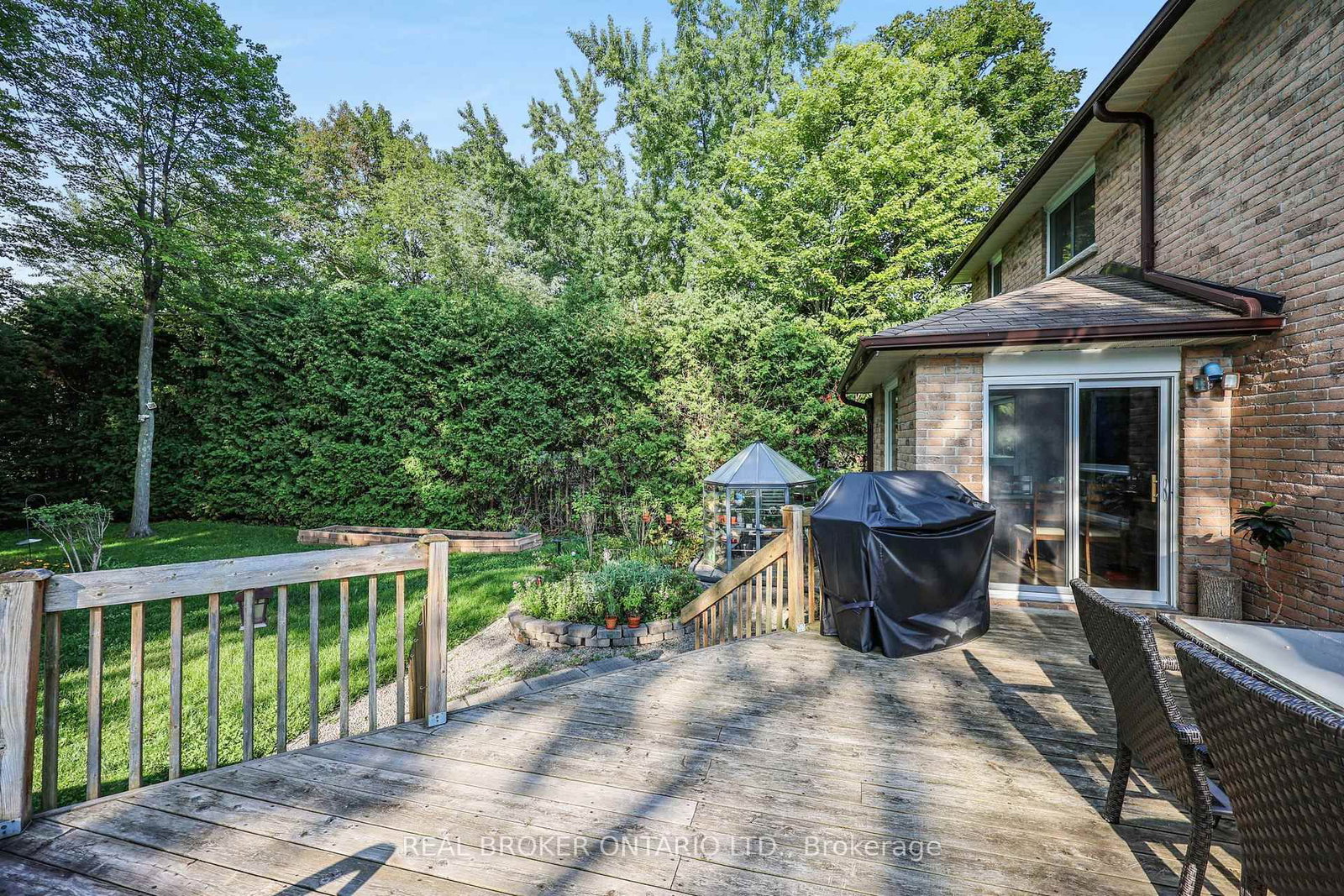2 Amberglen Court • East Gwillimbury, ON photo 37