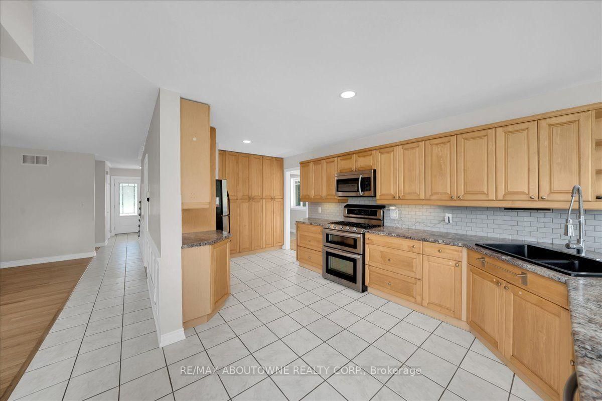 20 Pineview Trail • Essa, ON photo 12