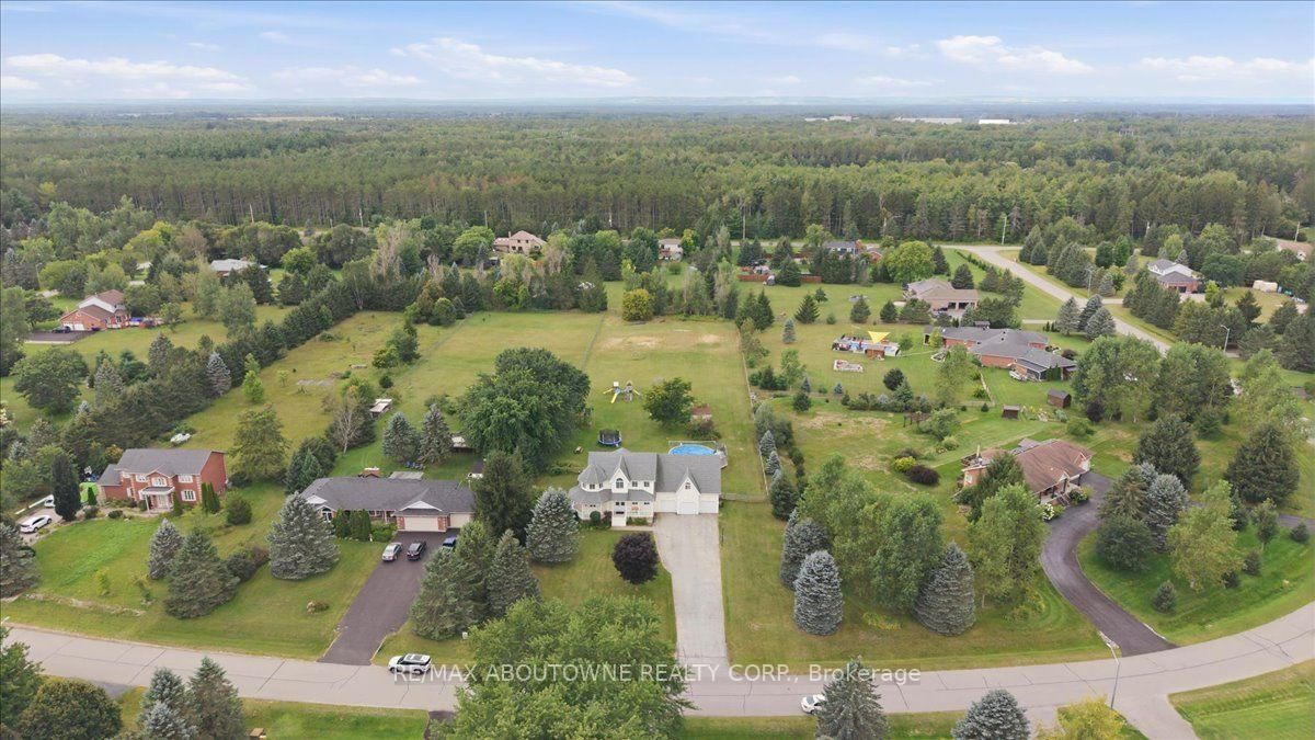 20 Pineview Trail • Essa, ON photo 48