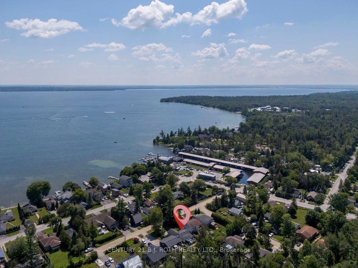 922 Elizabeth Avenue • Innisfil, ON photo 4