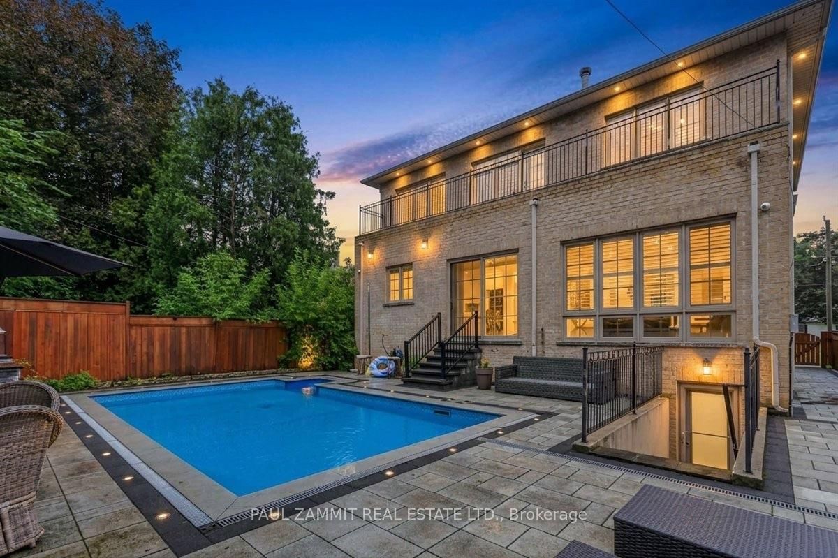 83 Grandview Avenue • Markham, ON photo 2