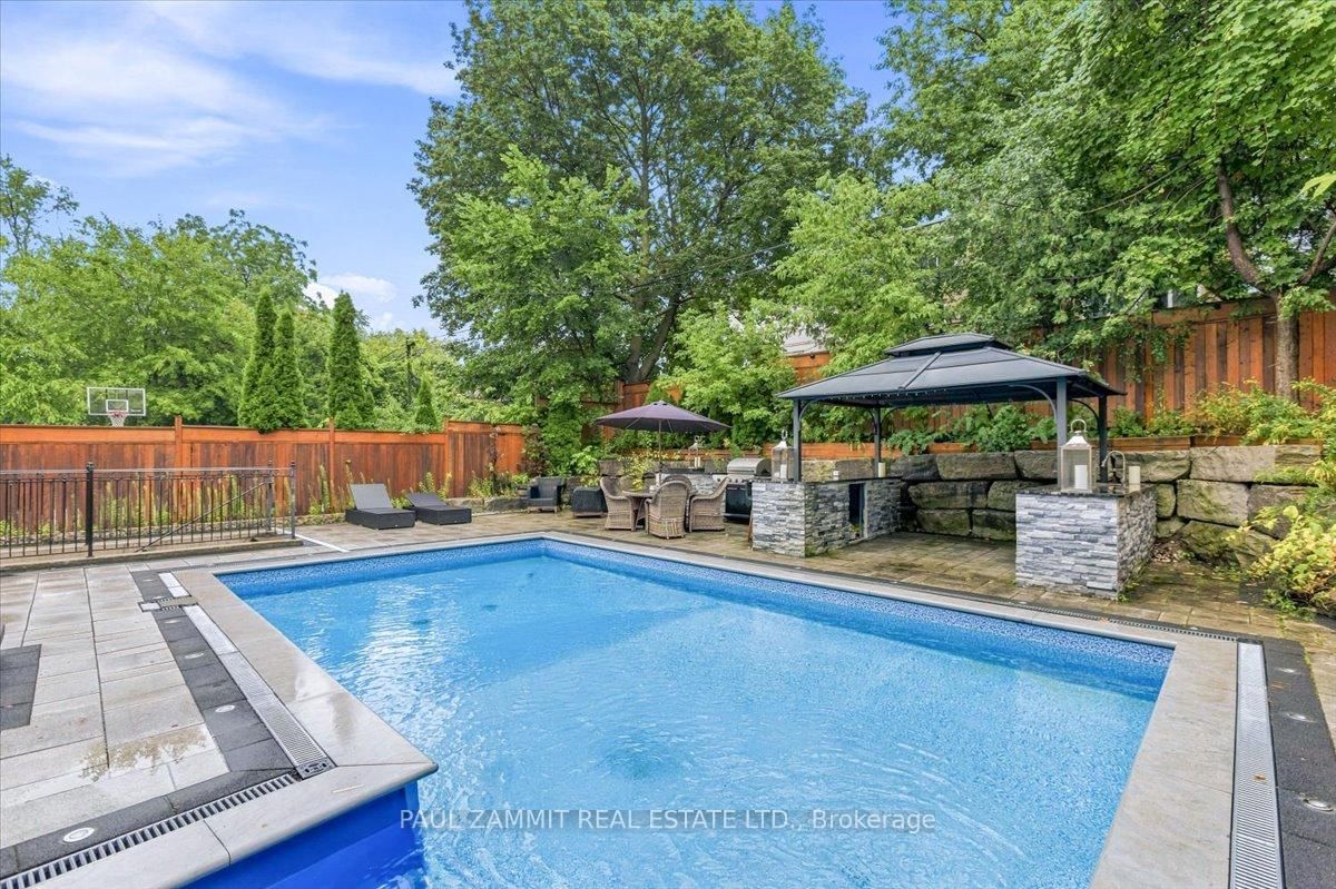 83 Grandview Avenue • Markham, ON photo 6