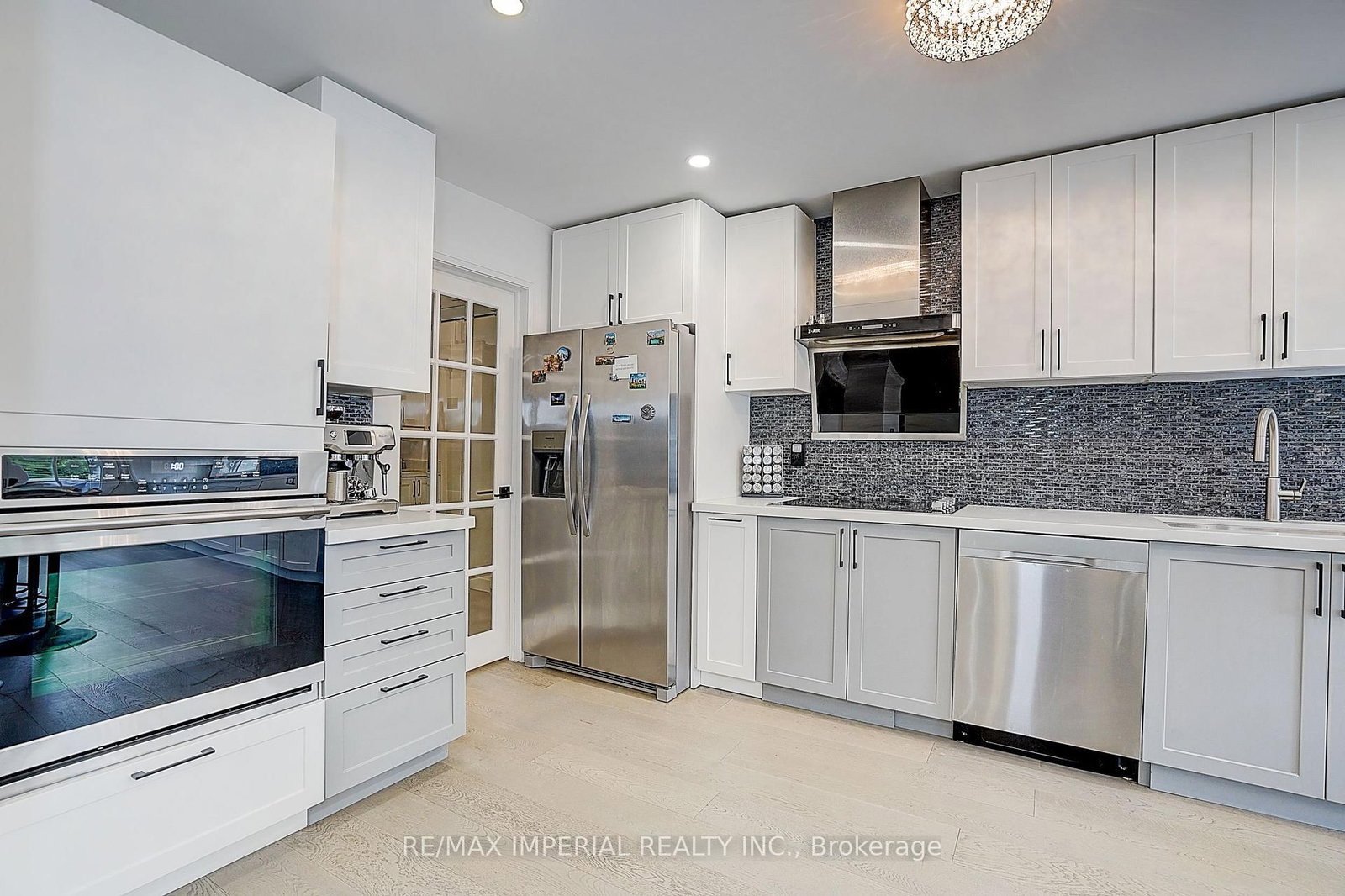 176 Timpson Drive • Aurora, ON photo 18