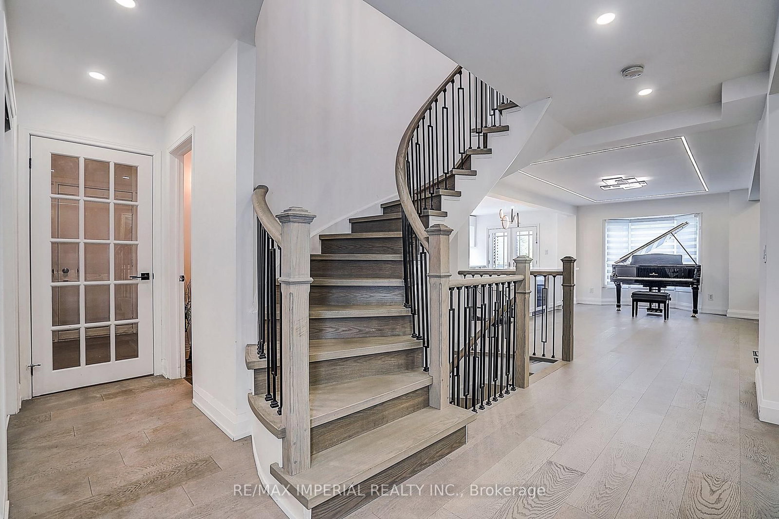 176 Timpson Drive • Aurora, ON photo 21