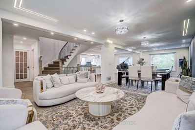 176 Timpson Drive • Aurora, ON photo 7
