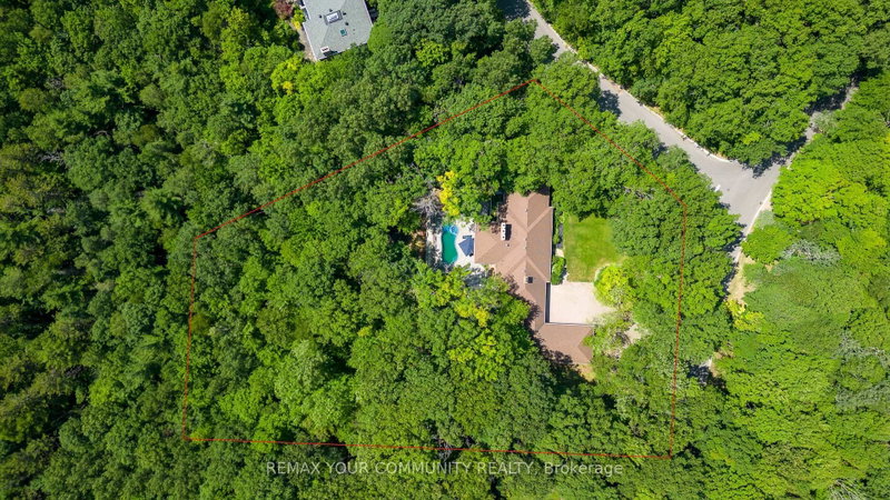 76 Trailwood Crescent