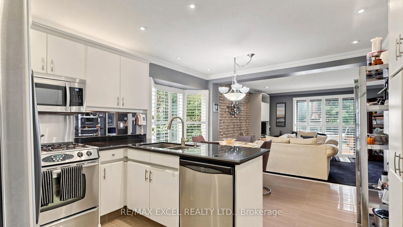 11 Alexis Road • Markham, ON photo 17