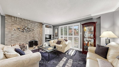 11 Alexis Road • Markham, ON photo 8