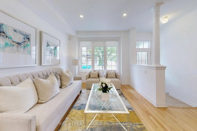 7 Tufo Avenue • Markham, ON photo 2