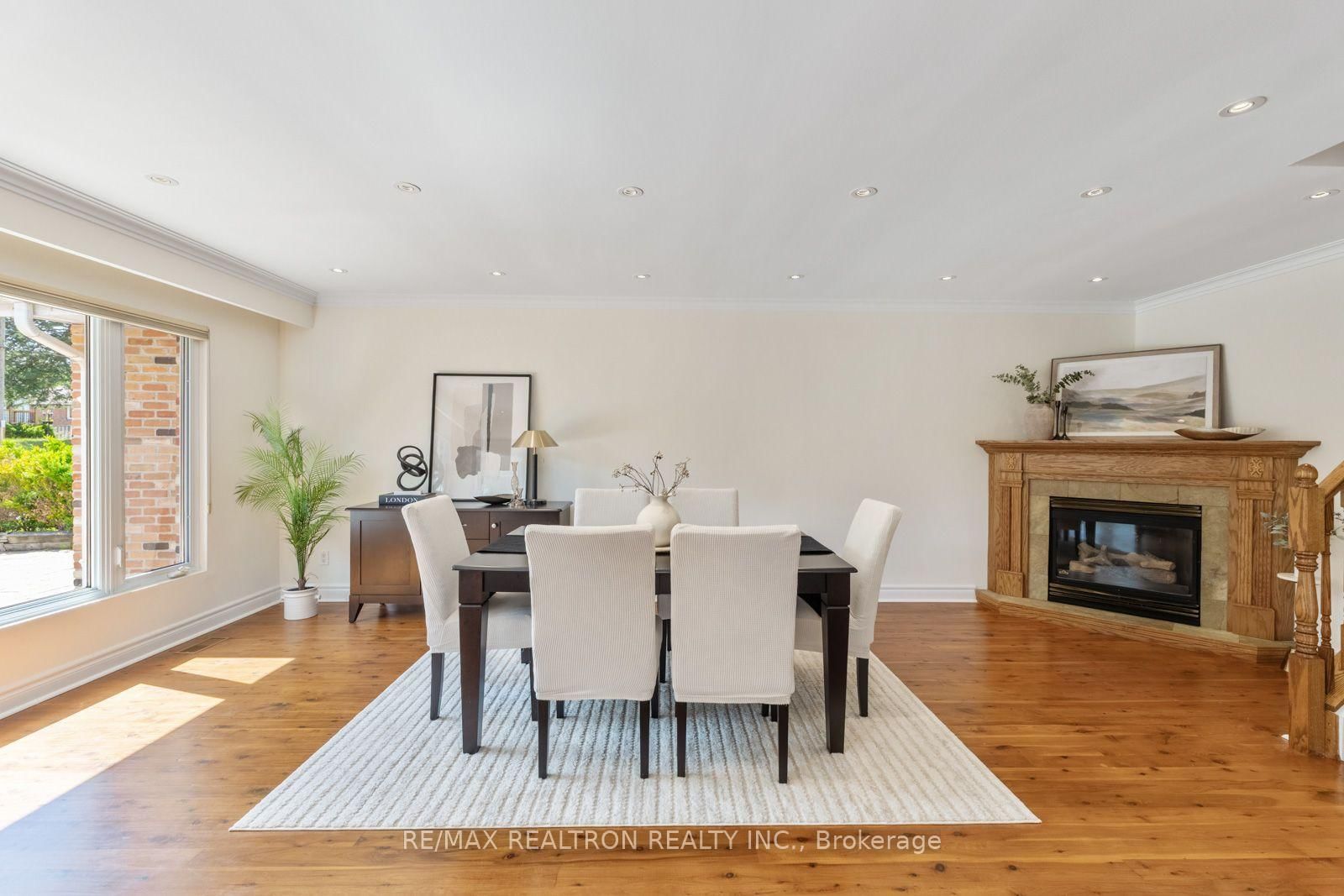 132 Morgan Avenue • Markham, ON photo 11