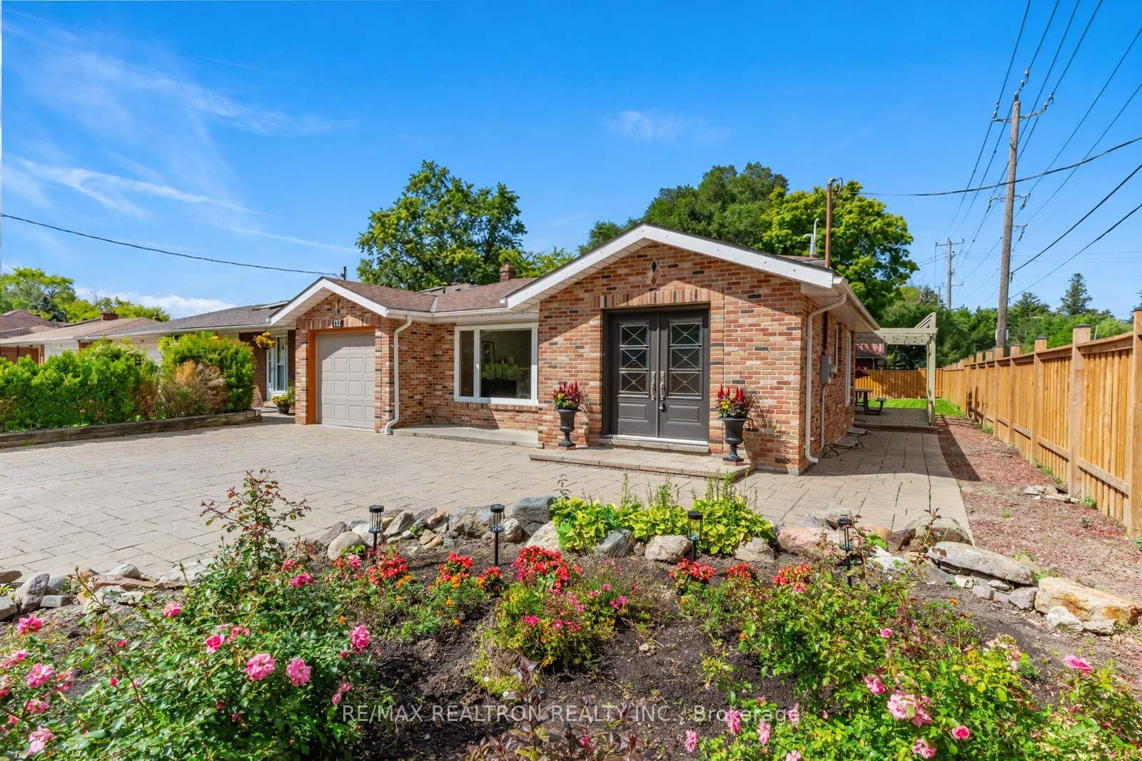 132 Morgan Avenue • Markham, ON photo 3