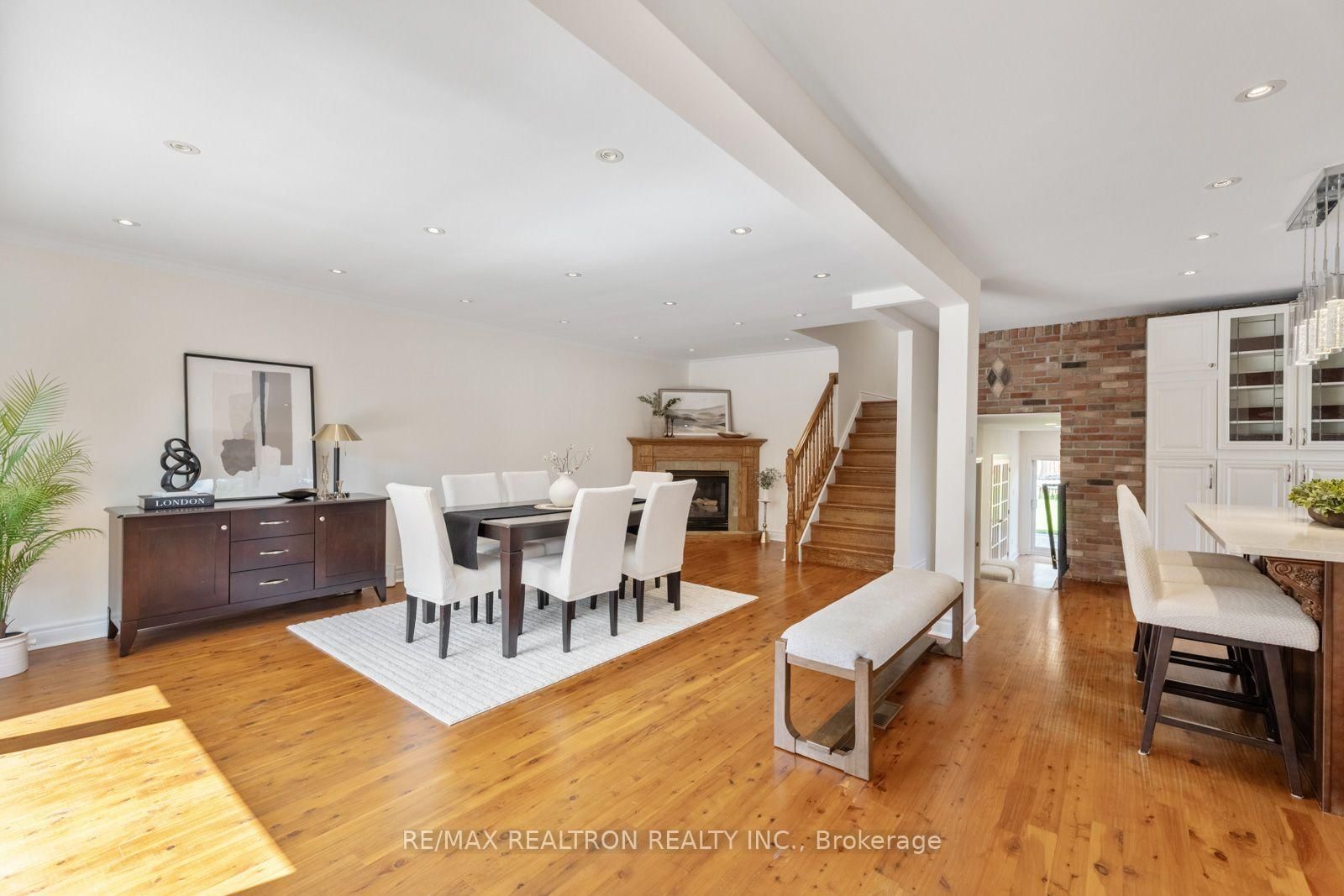 132 Morgan Avenue • Markham, ON photo 6