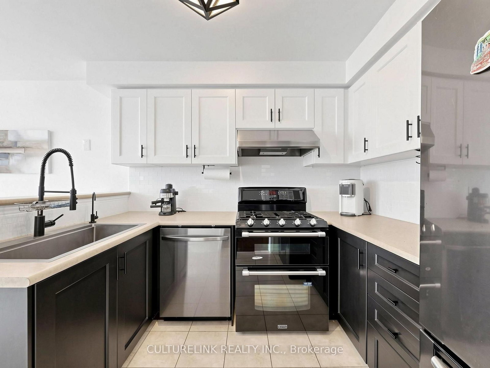114 Duffin Drive • Whitchurch-Stouffville, ON photo 16