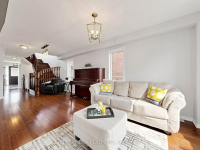114 Duffin Drive • Whitchurch-Stouffville, ON photo 4
