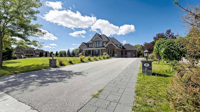 8 Fawn Grove