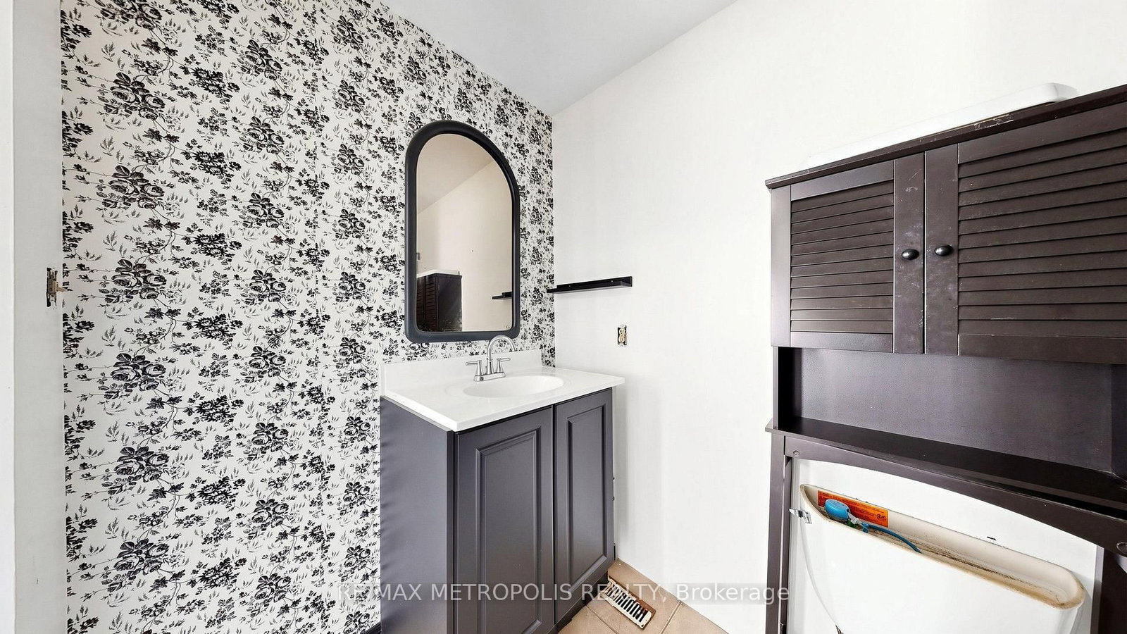 1051 Goshen Road • Innisfil, ON photo 16