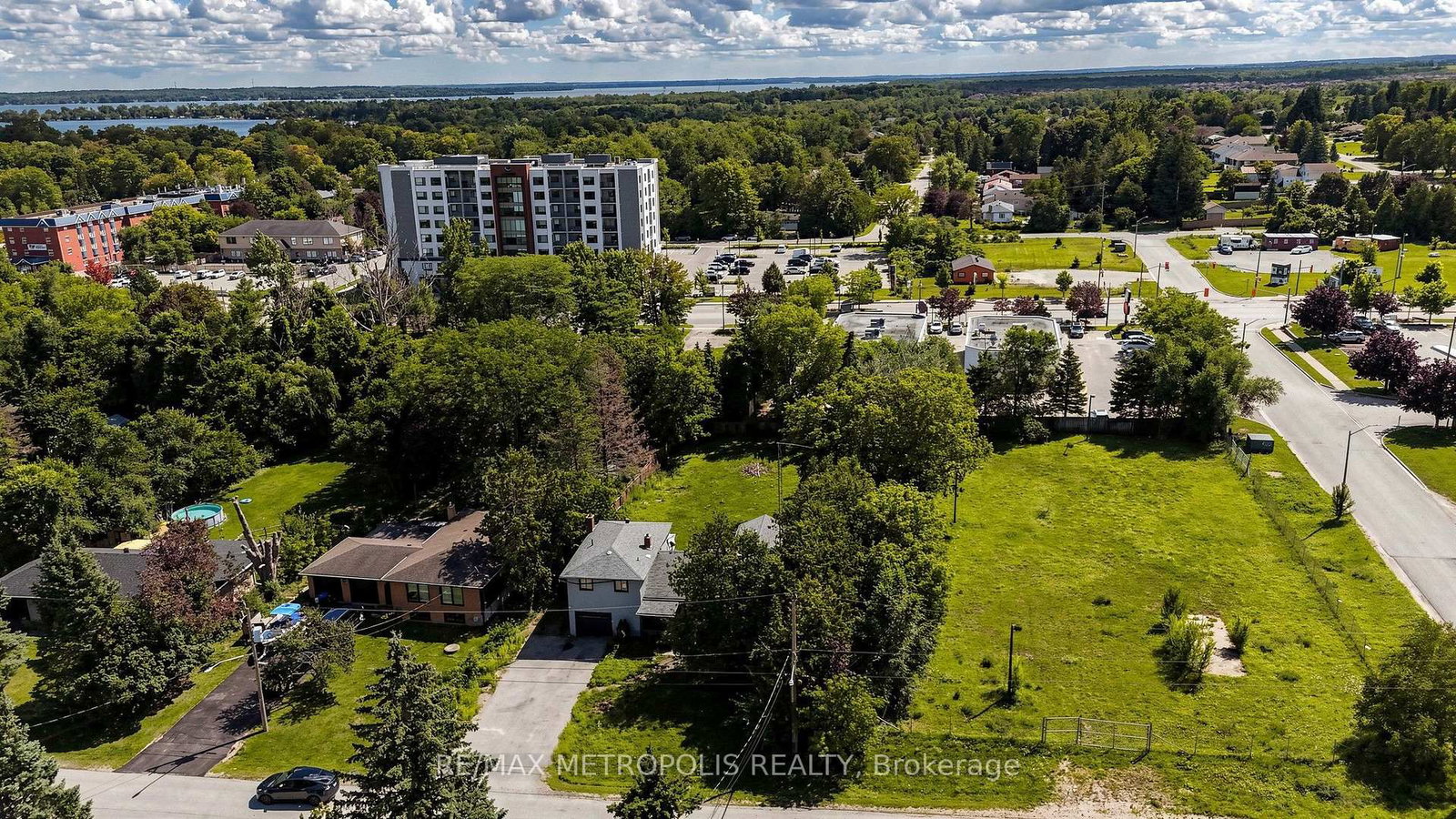 1051 Goshen Road • Innisfil, ON photo 37