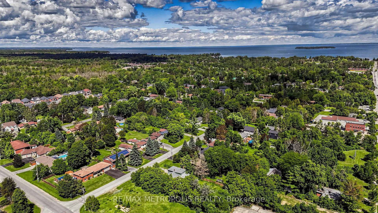 1051 Goshen Road • Innisfil, ON photo 39