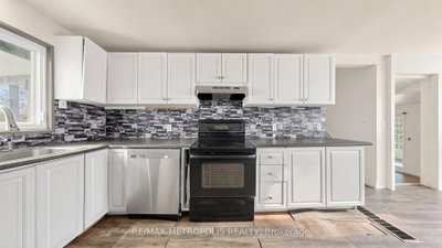 1051 Goshen Road • Innisfil, ON photo 9