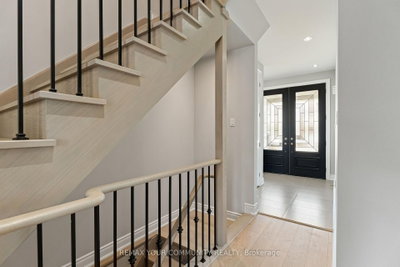 99 Walker Boulevard • New Tecumseth, ON photo 6