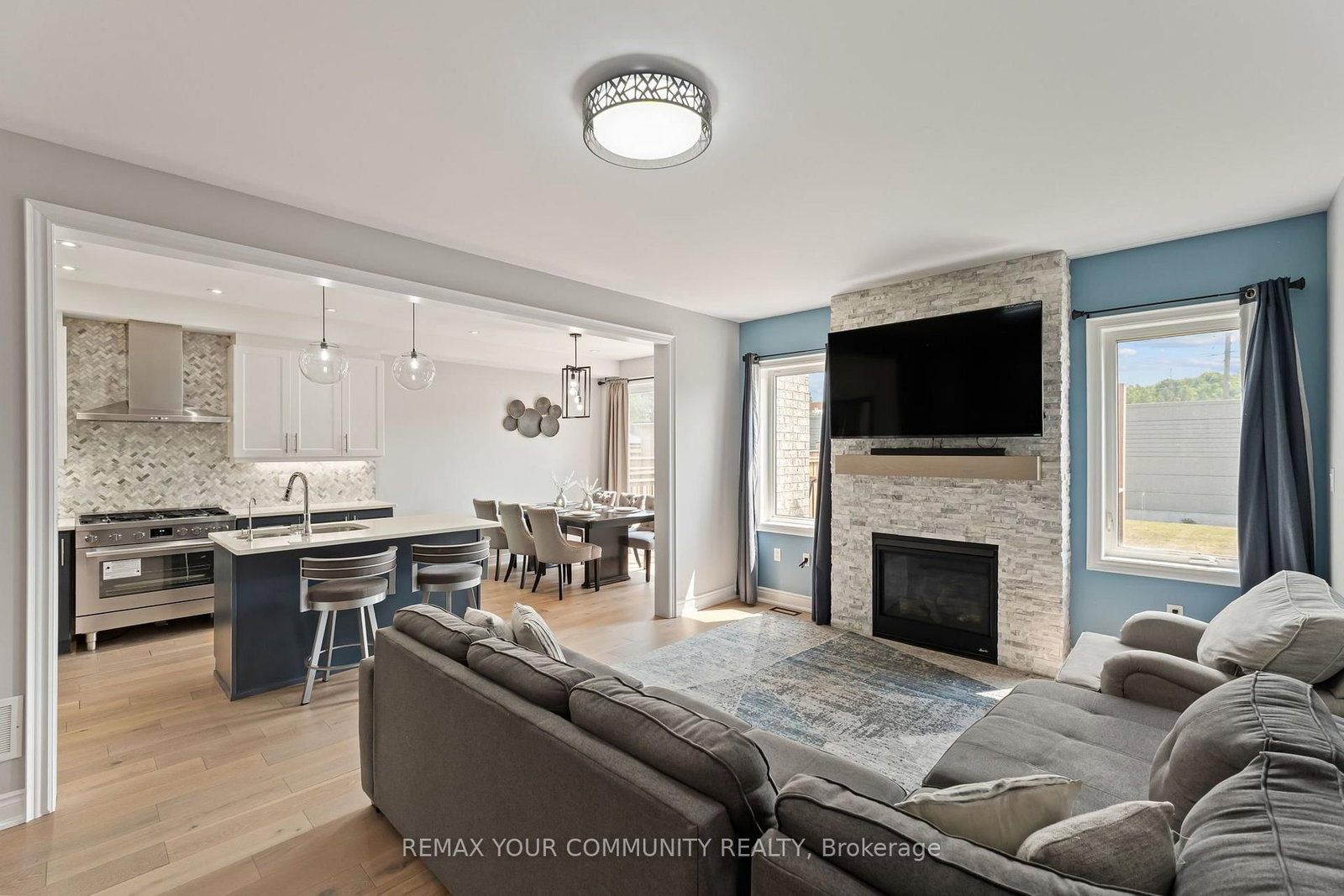 99 Walker Boulevard • New Tecumseth, ON photo 8