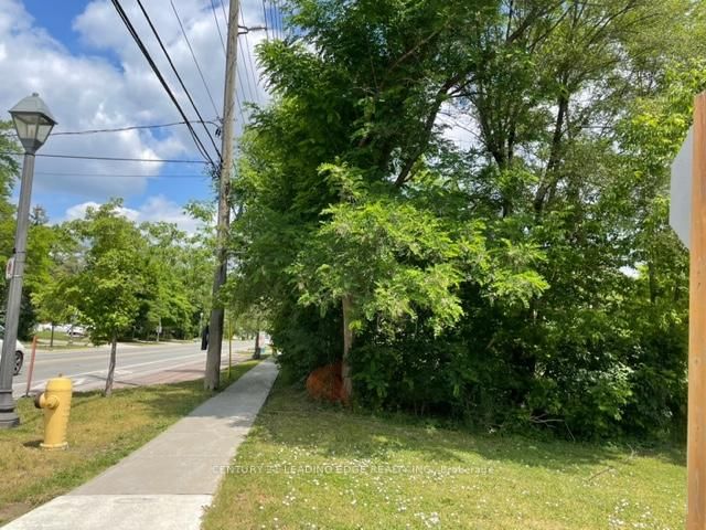 49 Main St. South Unionville • Markham, ON photo 6