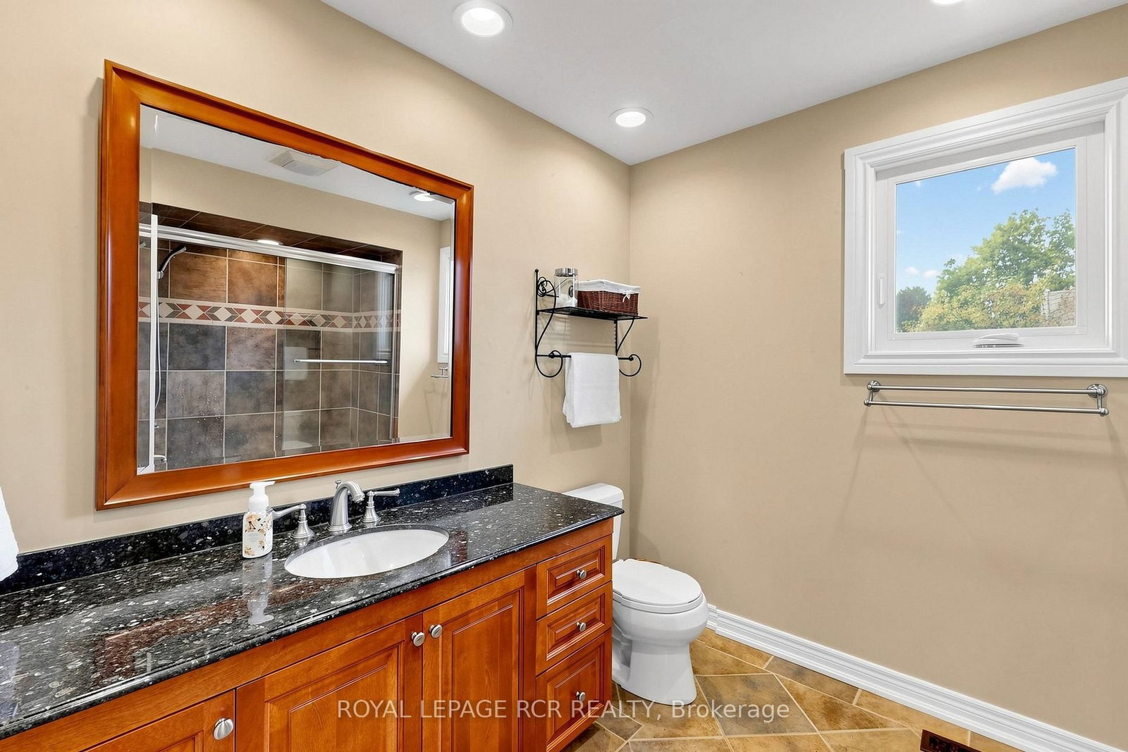 981 Krista Court • Newmarket, ON photo 34