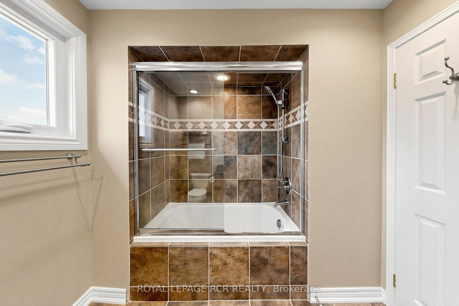 981 Krista Court • Newmarket, ON photo 35