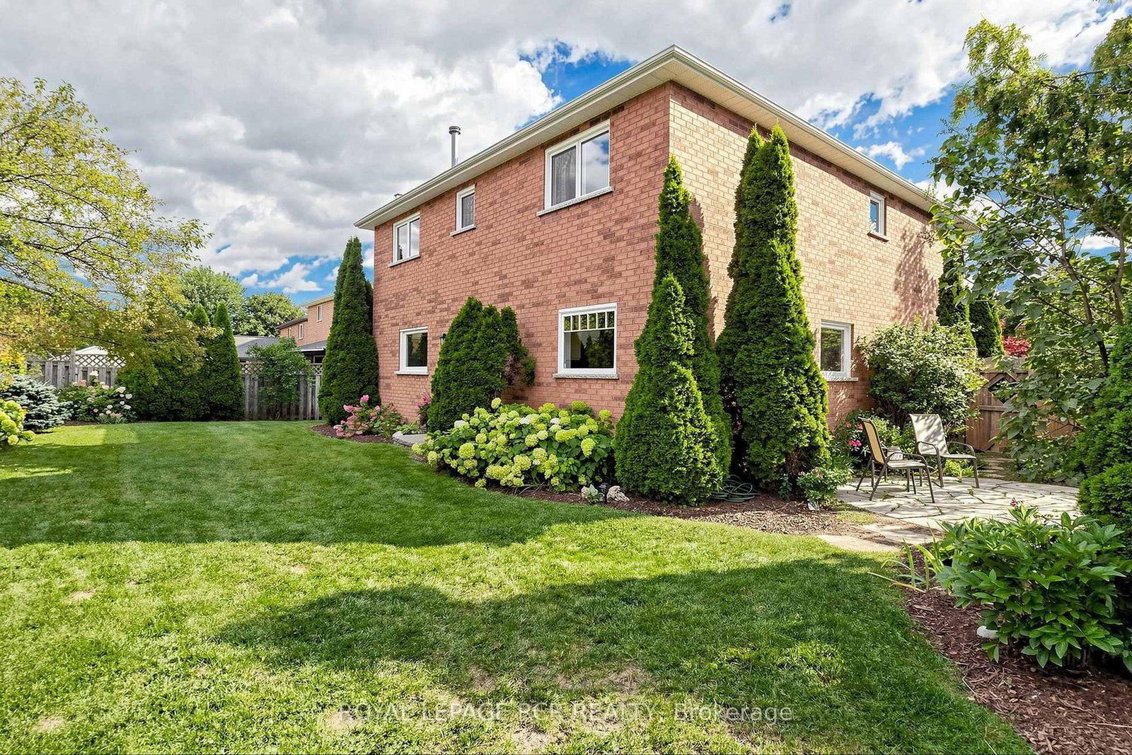 981 Krista Court • Newmarket, ON photo 45