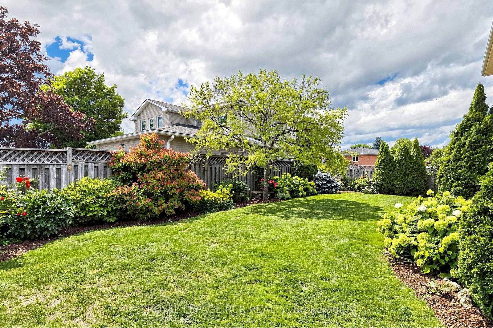 981 Krista Court • Newmarket, ON photo 46