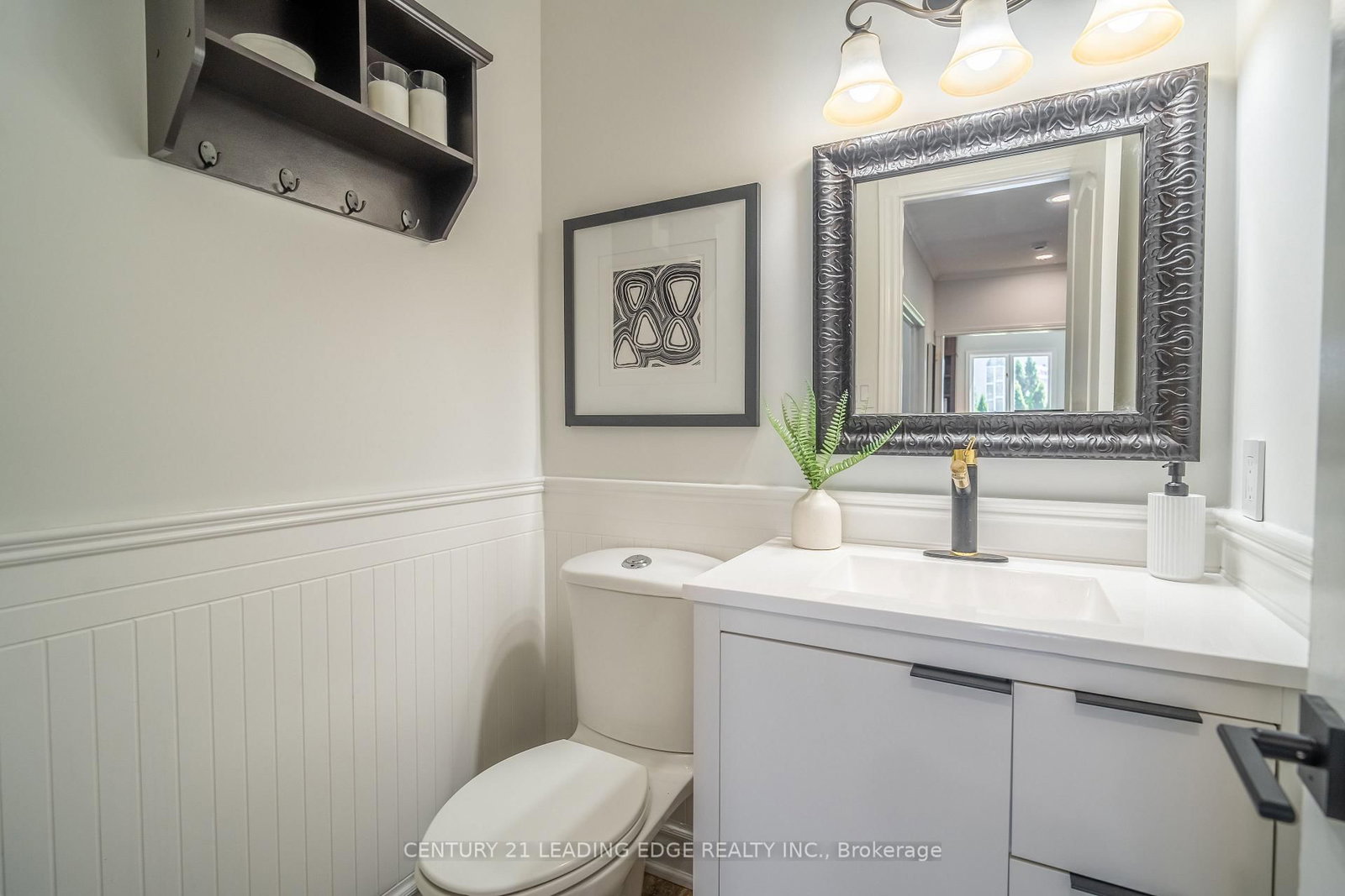 6 Stonegate Street • Whitchurch-Stouffville, ON photo 10