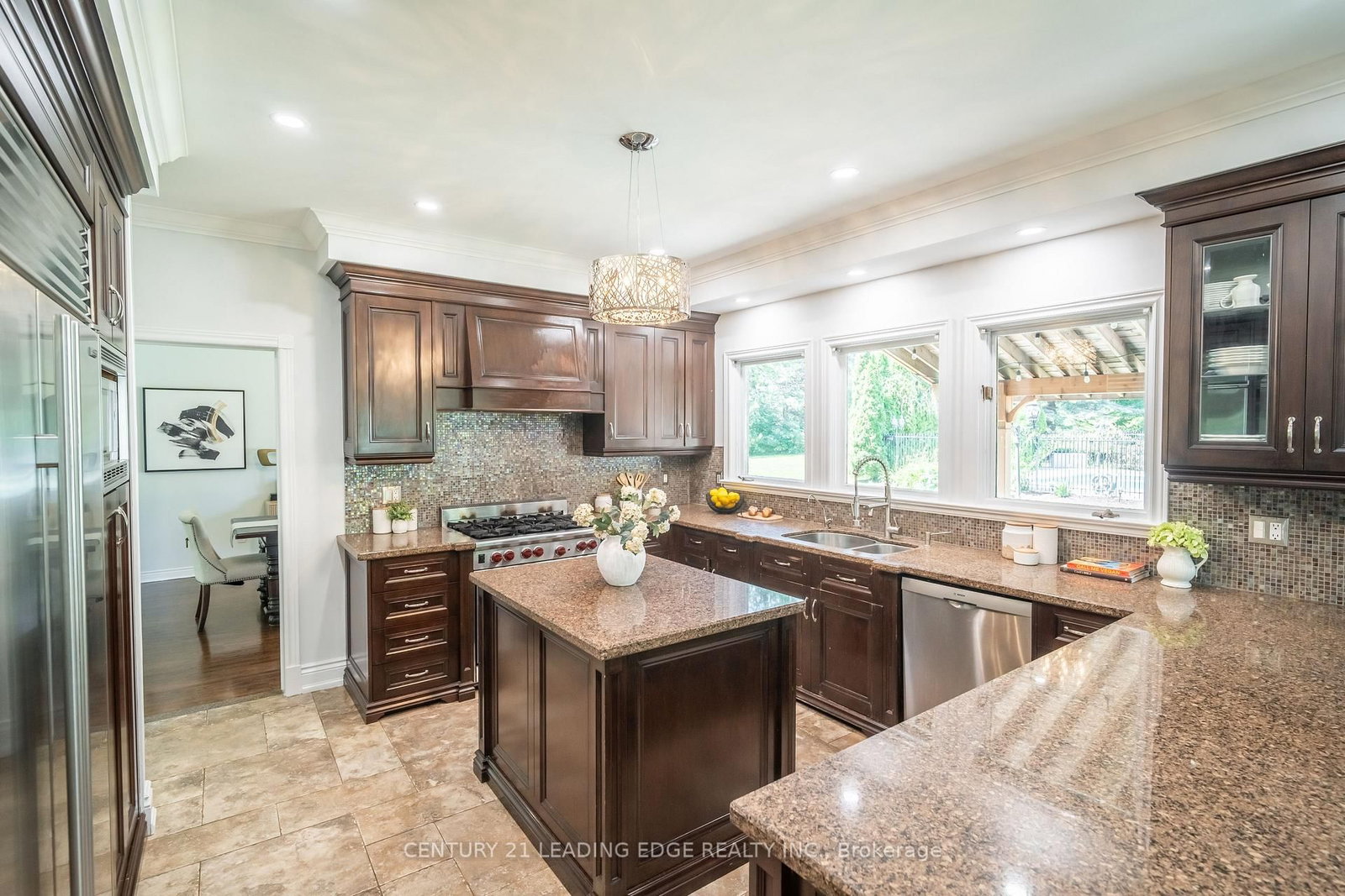 6 Stonegate Street • Whitchurch-Stouffville, ON photo 12