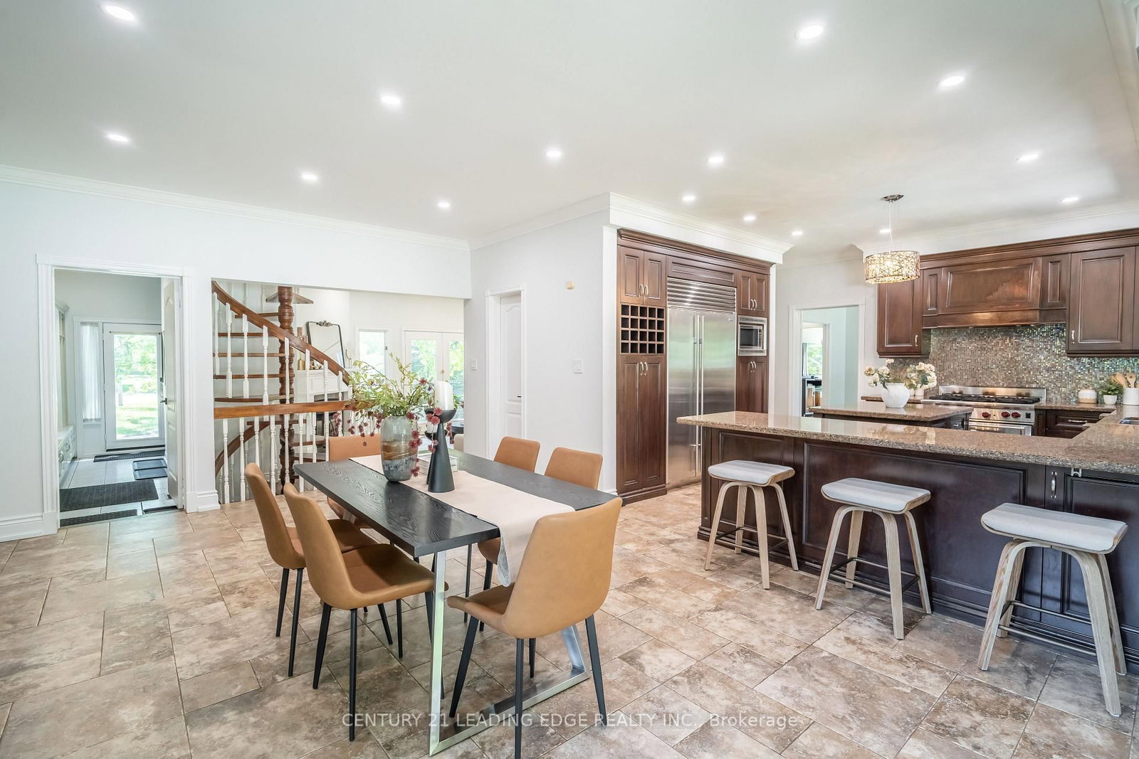 6 Stonegate Street • Whitchurch-Stouffville, ON photo 14