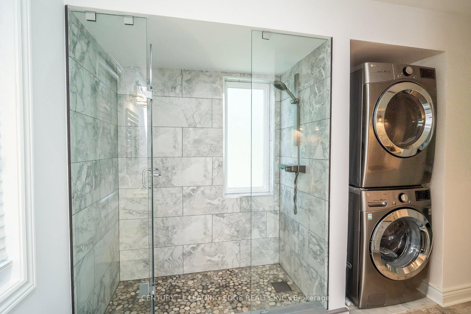 6 Stonegate Street • Whitchurch-Stouffville, ON photo 31