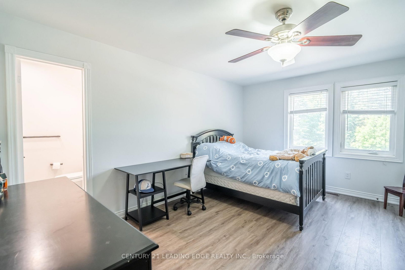 6 Stonegate Street • Whitchurch-Stouffville, ON photo 37