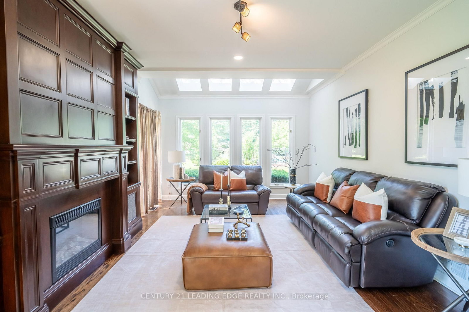 6 Stonegate Street • Whitchurch-Stouffville, ON photo 5