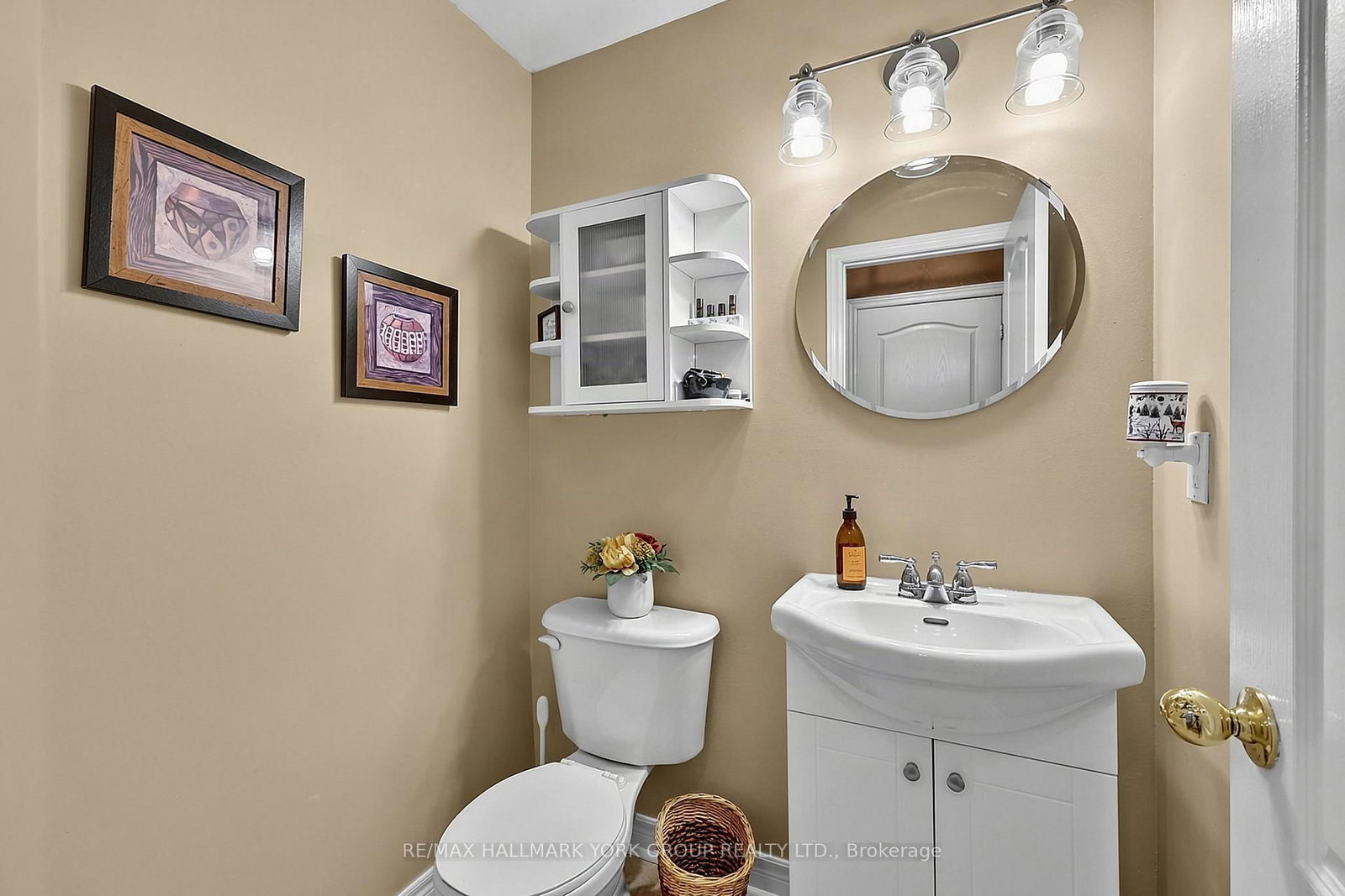 620 Bondi Avenue • Newmarket, ON photo 19