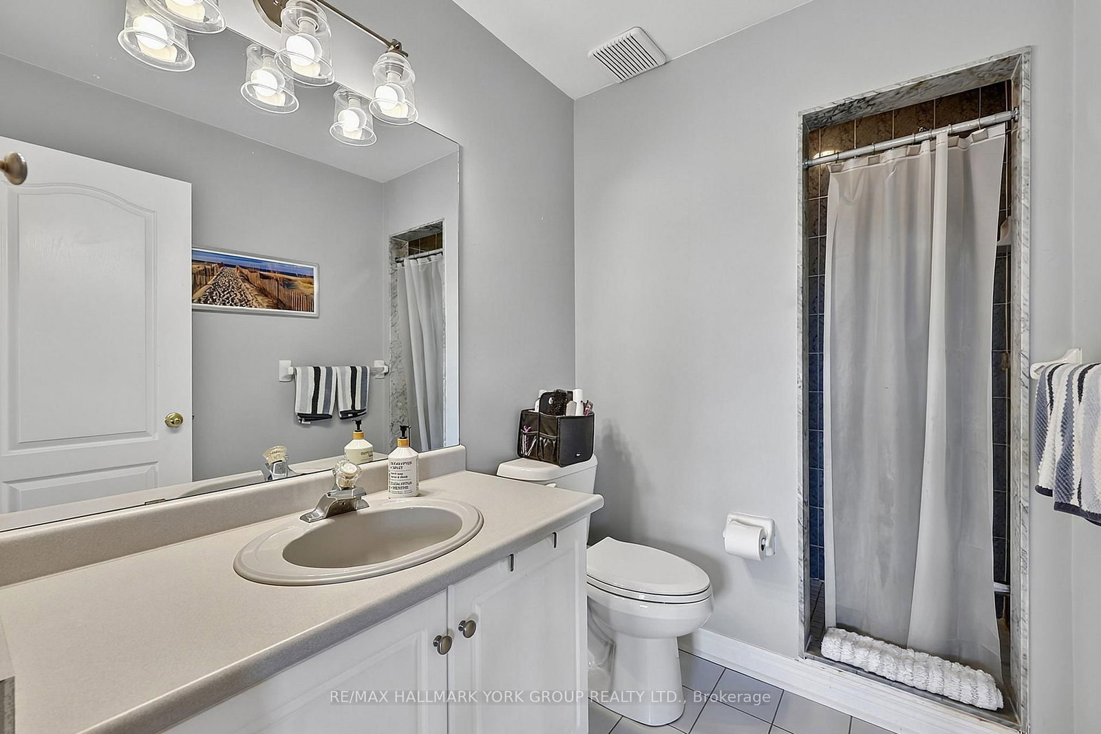 620 Bondi Avenue • Newmarket, ON photo 22