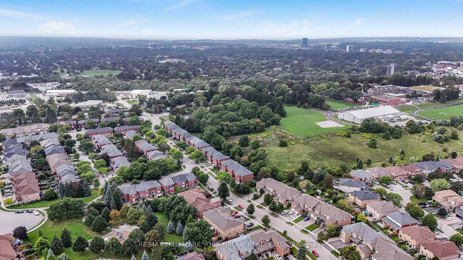 620 Bondi Avenue • Newmarket, ON photo 47