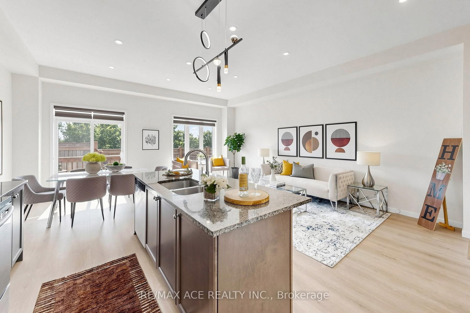 368 Elyse Court • Aurora, ON photo 12