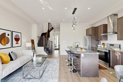368 Elyse Court • Aurora, ON photo 8