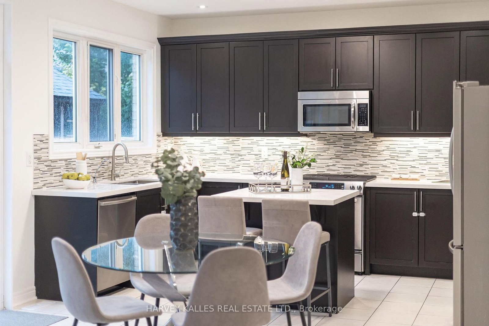 46 Grayleaf Drive • Whitchurch-Stouffville, ON photo 18
