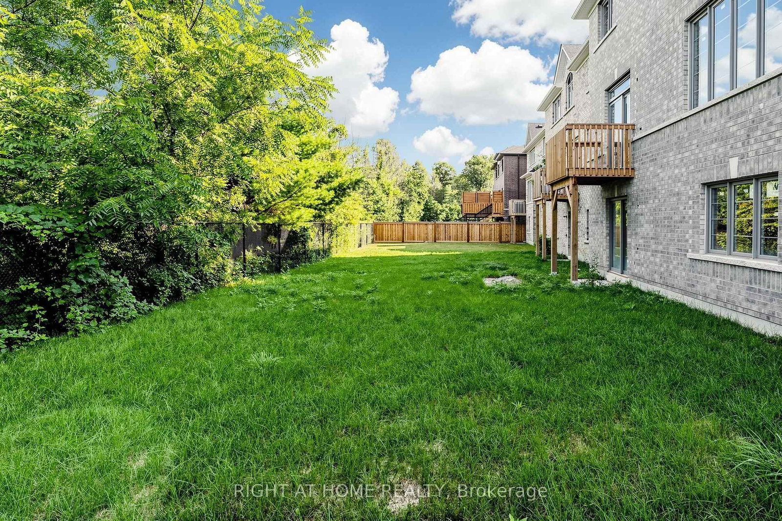 77 Big Canoe Drive • Georgina, ON photo 4