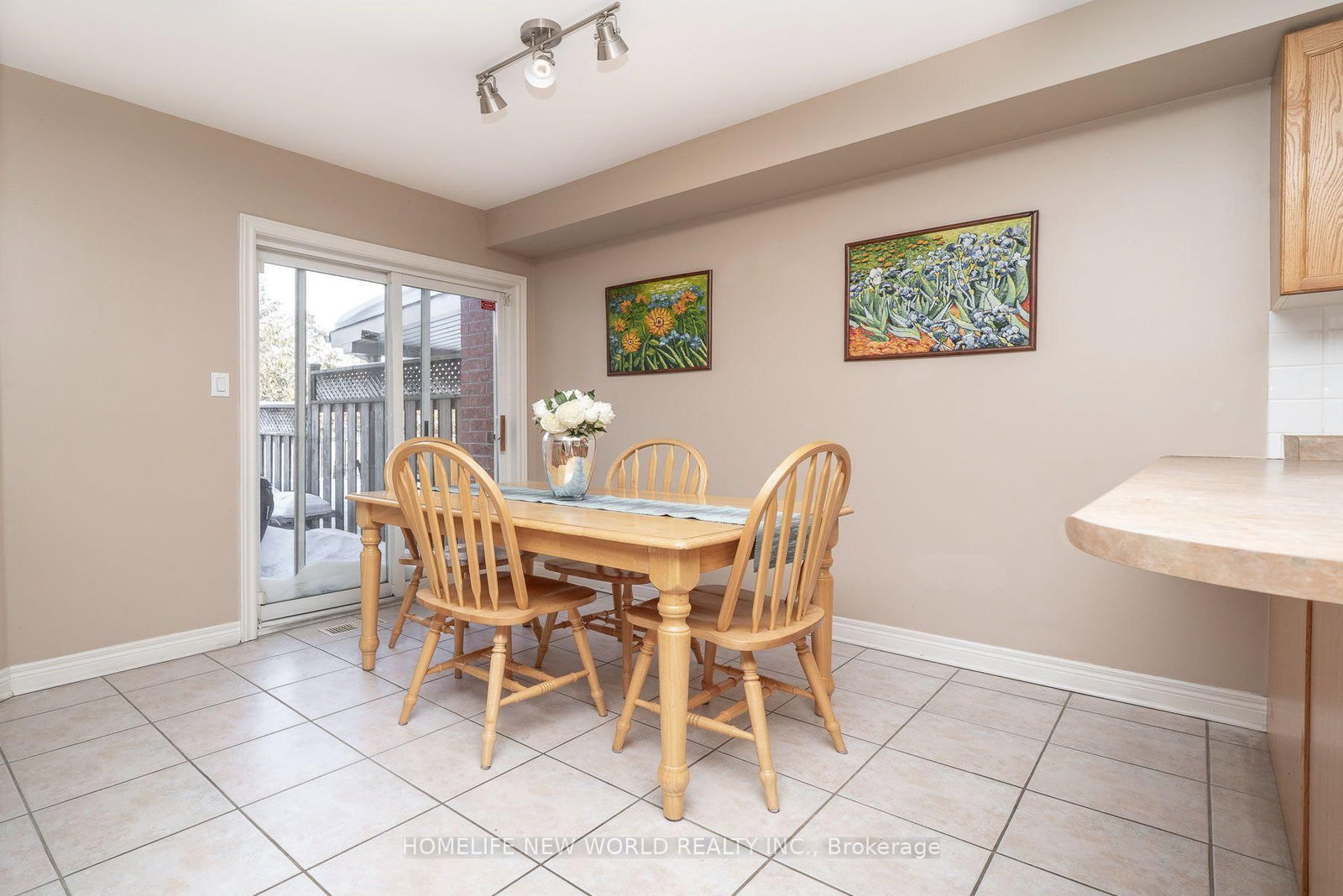 26 Cape Breton Court • Richmond Hill, ON photo 12