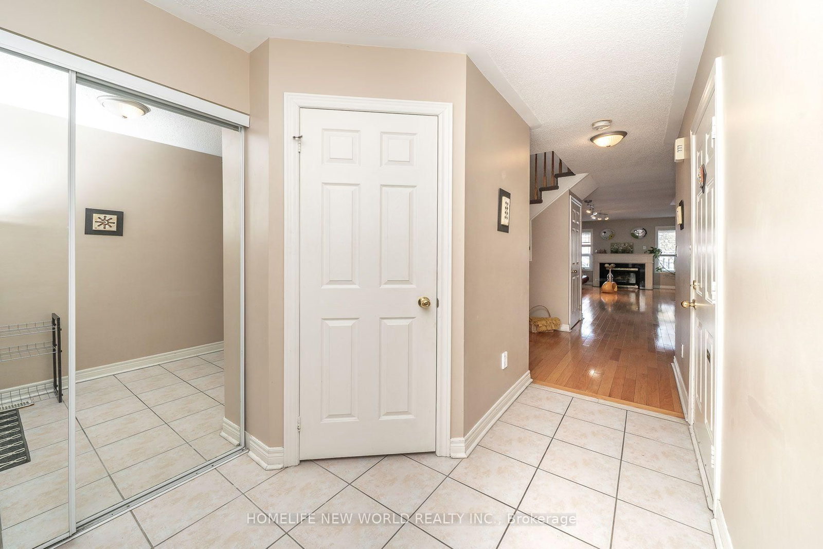 26 Cape Breton Court • Richmond Hill, ON photo 6