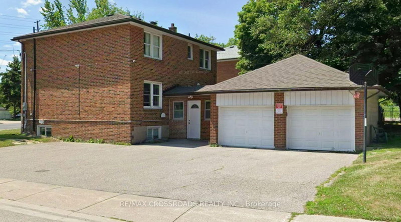 3 - 128 Major Mackenzie Drive E