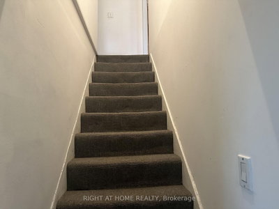 12702 Warden Avenue • Whitchurch-Stouffville, ON photo 4
