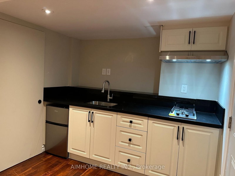 Apartment - 35 Royal Orchard BSMT Unit Boulevard